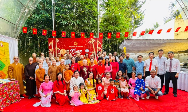 Overseas Vietnamese in Sri Lanka at the homeland spring programme. (Photo: VNA)