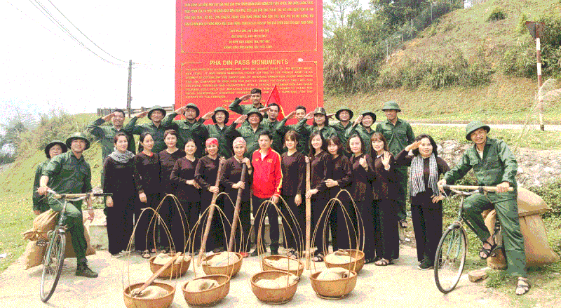 The Hanoi Travel Association and VGreen Sustainable Tourism Club organise tours to Dien Bien. (Photo: hanoimoi.vn)