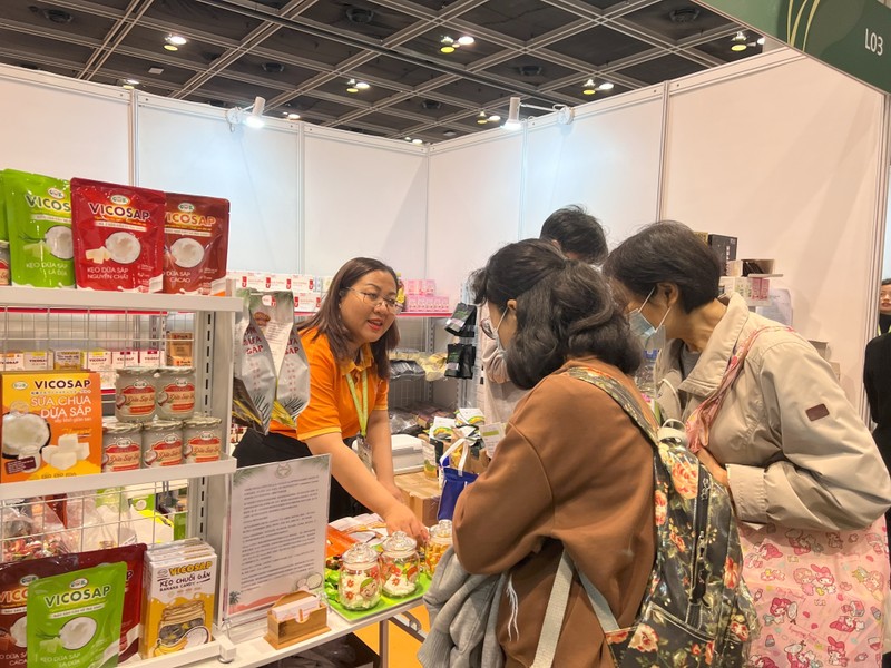 VICOSAP products attract the attention of Hong Kong consumers. (Photo: VNA)