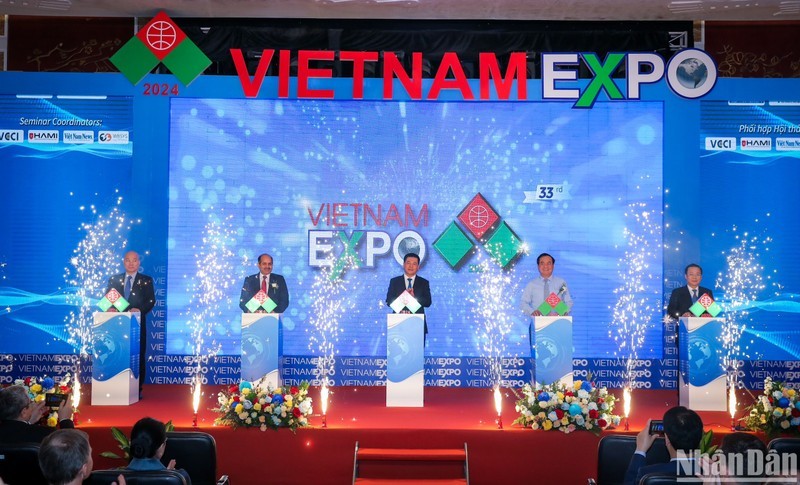At the opening ceremony of the Vietnam Expo 2024 (Photo: NDO)