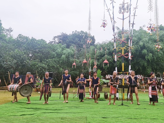 A gong performance of Central Highlanders (Photo: dantocmiennui.vn)