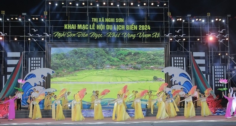 A performance at the opening ceremony (Photo: baothanhhoa.vn)