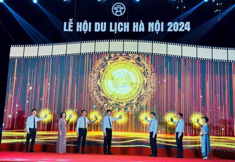 Delegates at the opening ceremony (Photo: hanoimoi.vn)
