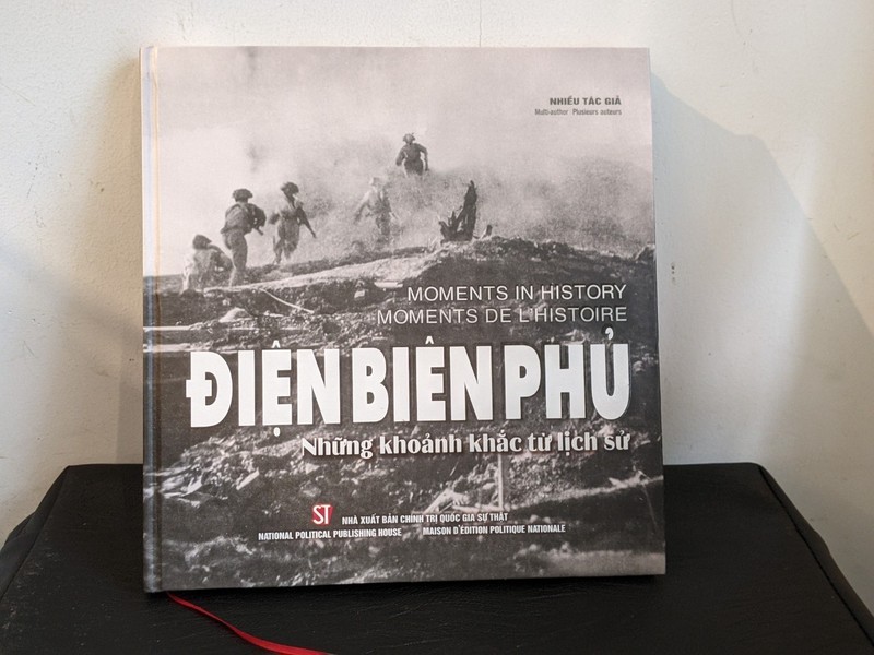 Cover of the ‘Dien Bien Phu – Moments in History’ photo book