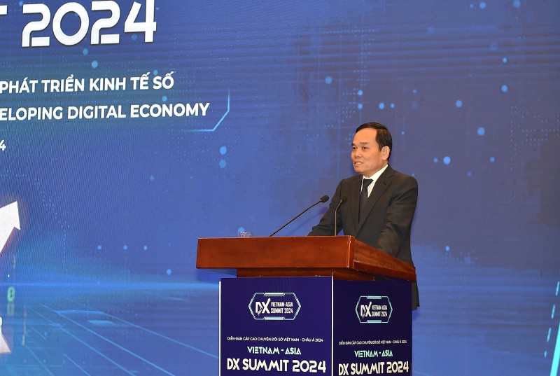 Deputy Prime Minister Tran Luu Quang speaking at the Vietnam - Asia Digital Transformation (DX) Summit 2024 (Photo: VGP)