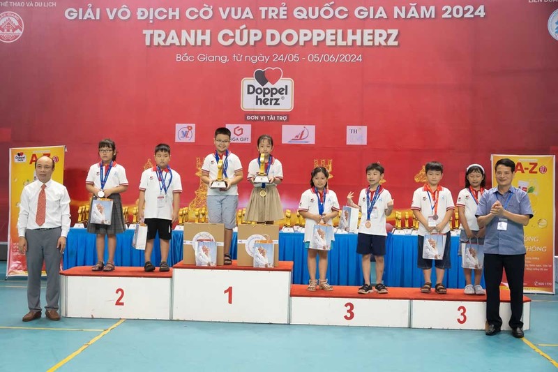 The championships attract the participation of nearly 1,300 players from 53 teams across the country. (Photo: Vietnam Chess Federation)