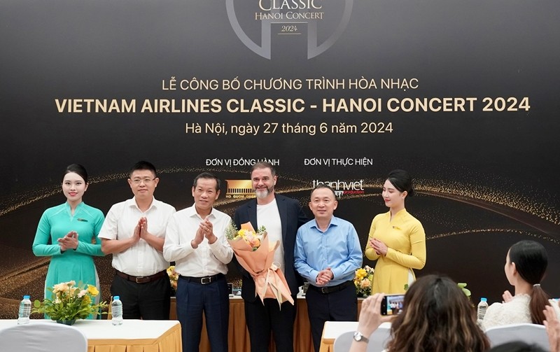 At the press conference to to announce the Vietnam Airlines Classic – Hanoi Concert (Photo: dangcongsan.vn)
