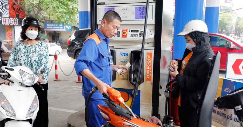 Prices of petrol, other fuels increased - Illustrative photo (Photo: VNA)