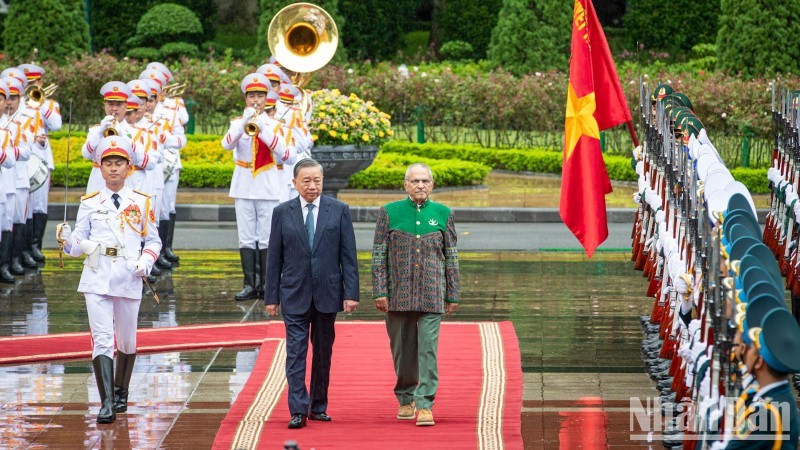 President To Lam hosts a red-carpet welcome ceremony for President of Timor-Leste José Ramos-Horta. (Photo: NDO/Son Tung)