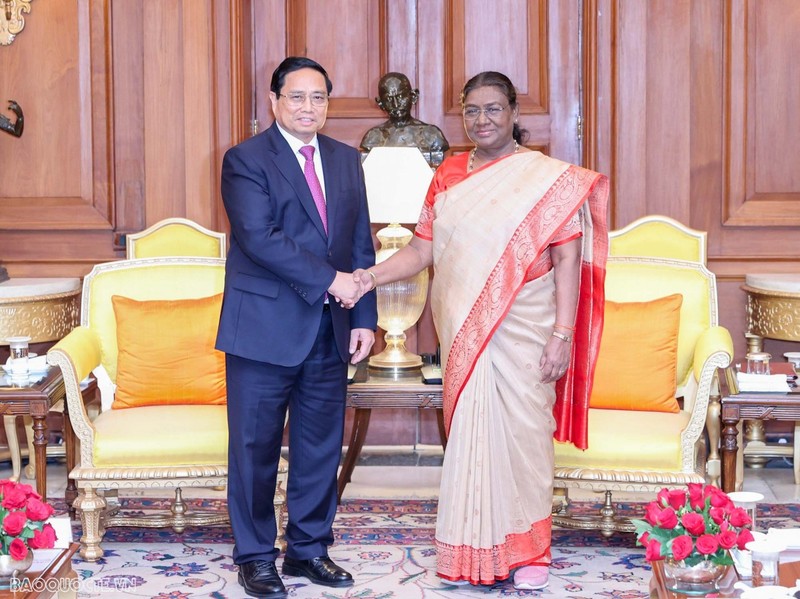 PM Pham Minh Chinh (L) and Indian President Droupadi Murmu (Photo: baoquocte.vn)