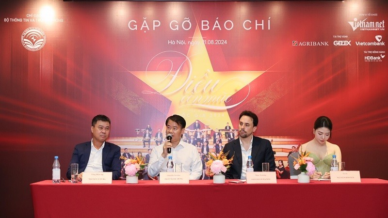 At the press conference (Photo: Le Anh Dung)