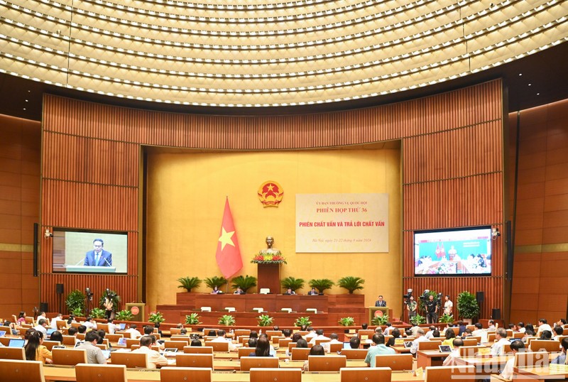 National Assembly Chairman Tran Thanh Man speaks at the session (Photo: NDO/Duy Linh)