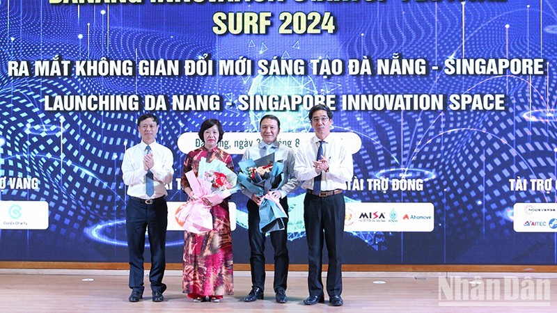 At the launch ceremony of Da Nang – Singapore Innovation Space 