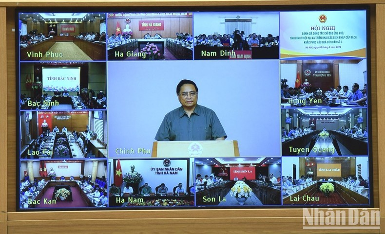 Prime Minister Pham Minh Chinh chairs the hybrid conference. (Photo: NDO/Tran Hai)