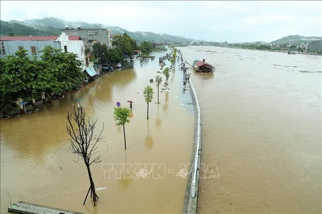 A street in Lao Cai city, the northern mountainous province of Lao Cai, is flooded on September 9. (Photo: VNA)