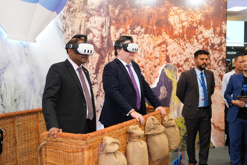 Son Doong Cave VR tour impressed visitors at Innovate Vietnam 2024