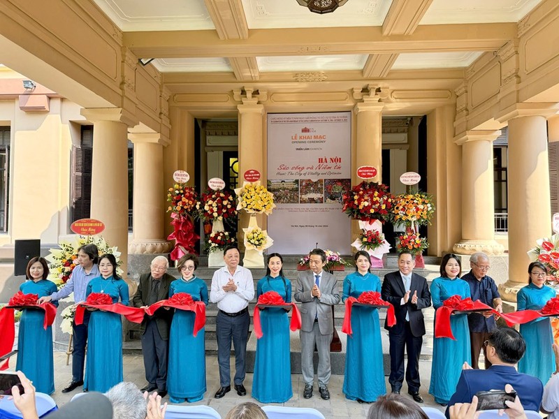 Delegates at the opening ceremony (Photo: baovanhoa.vn)