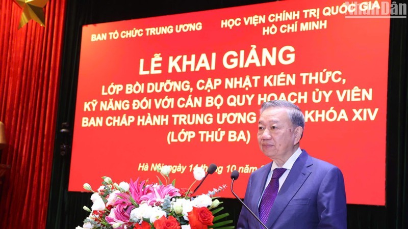 Party General Secretary and State President To Lam speaks at the opening ceremony of the training course. (Photo: VNA)