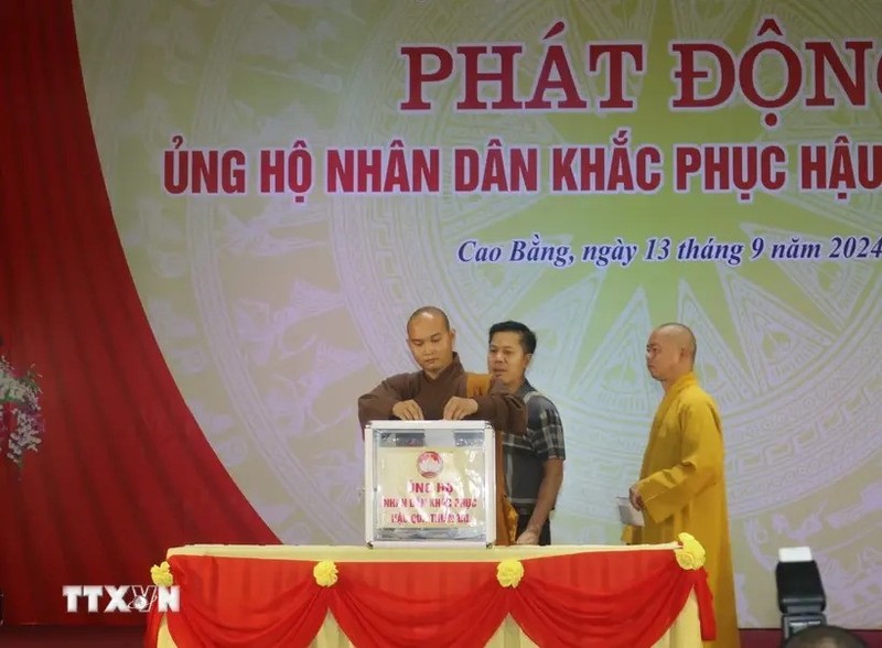 The Quang Ngai provincial VFF Committee raises fund for victims of Typhoon Yagi. (Photo: VNA)