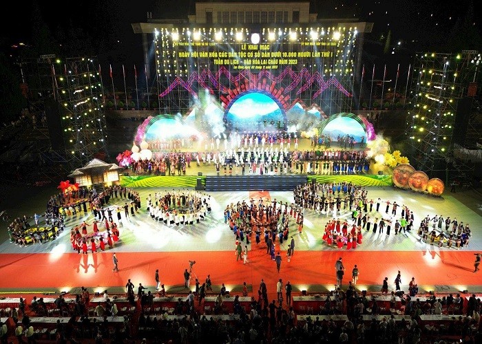 A performance at a cultural festival of ethnic groups in Lai Chau Province (Photo: laichau.gov.vn)