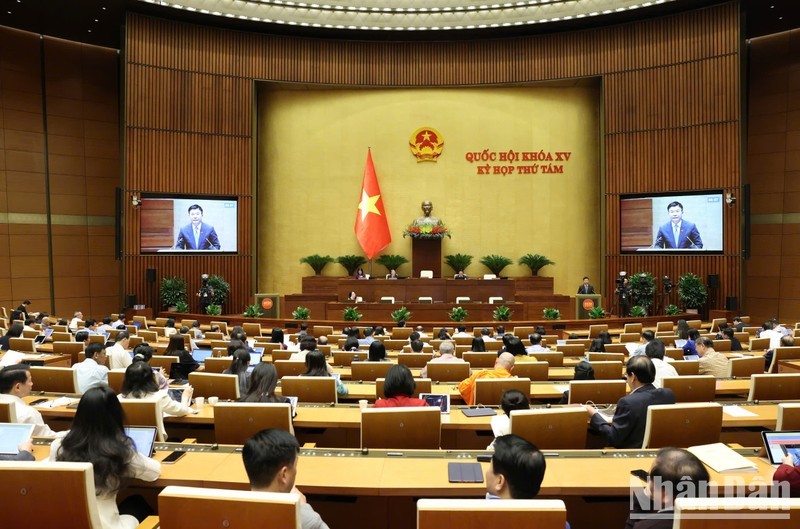 At the eighth sitting of the 15th National Assembly (Photo: NDO)