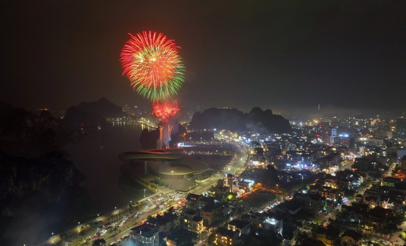 A 15-minute fireworks display is scheduled to take place from 00:00 to 00:15 on January 1, 2025. (Photo: baoquangninh.vn)