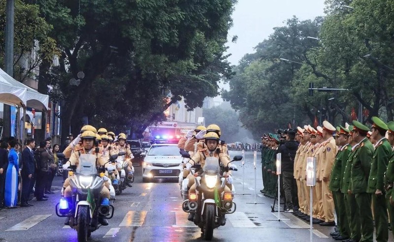 PM Pham Minh Chinh issues an official dispatch, asking ministries and sectors to take critical steps to strengthen road safety regulations. (Photo: VNA)