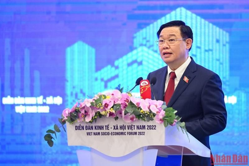 National Assembly Chairman Vuong Dinh Hue speaking at the forum (Photo: VNA)