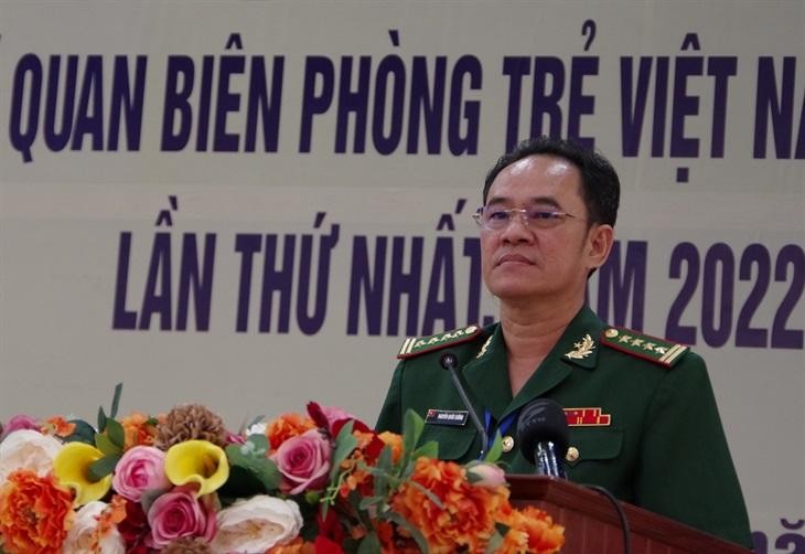 Deputy Political Commissar of the Vietnam Border Guard High Command Col. Nguyen Quoc Cuong speaks at the event (Photo: bienphong.com.vn)