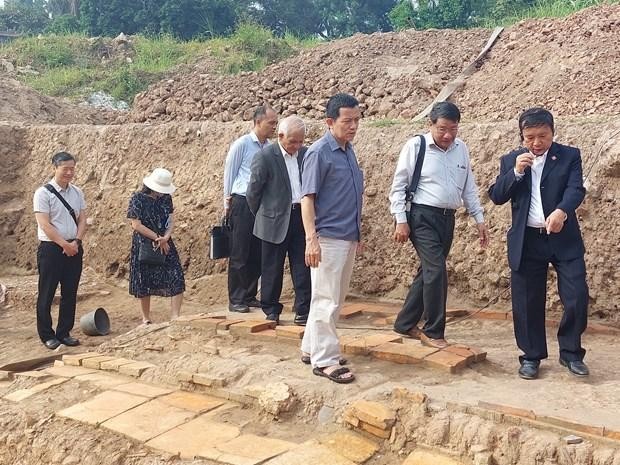 Archaelogists have found new architectural vestiges in an excavation area to the northeast of the Kinh Thien Palace relic in the Central Sector of the Imperial Citadel of Thang Long, Hanoi. (Photo: VNA)