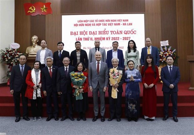 The Executive Board of the Vietnam - Netherlands Friendship and Cooperation Association for the 2022-2027 term. (Photo: VNA) 