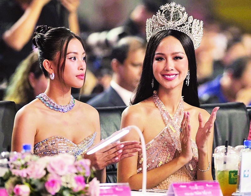 Miss Intercontinental 2022 Le Nguyen Bao Ngoc (right) and Miss Vietnam 2018 Tran Tieu Vy, on the jury of the Miss Vietnam 2022 contest. Photo: Phu Tho