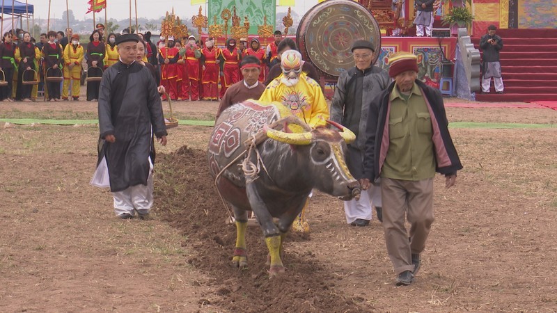 A ritual at the festival (Photo: NDO)