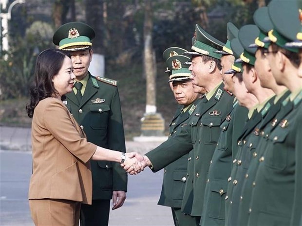 Acting President Vo Thi Anh Xuan at the Vietnam Academy of Border Defence Force (Photo: VNA)