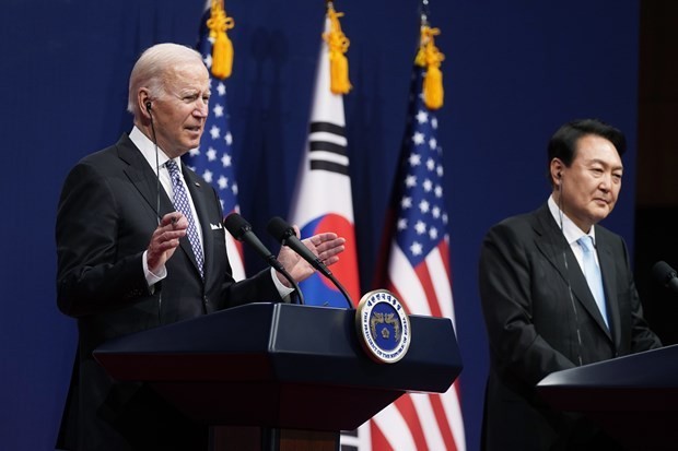 US President Joe Biden and his RoK counterpart Yoon Suk Yeol. (Photo: AP/VietnamPlus)