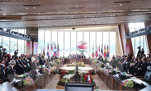 The ASEAN leaders’ statement on the development of the ASEAN community’s post-2025 vision is passed on May 10 at the 42nd ASEAN Summit in Labuan Bajo, Indonesia. (Photo: VNA)