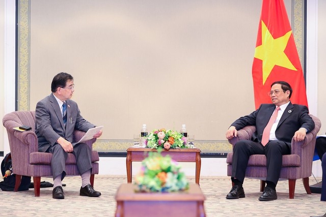 Prime Minister Pham Minh Chinh receives Akagi Tatsuo, Vice President of the Hiroshima - Vietnam Peace and Friendship Association (Photo: VGP)