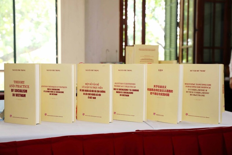 The book in Vietnamese and some of its foreign language versions (Photo: VNA)