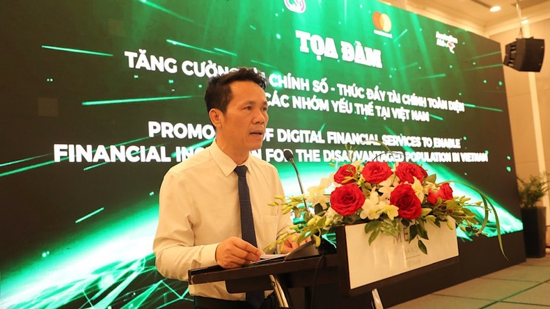 Deputy General Director of the Vietnam Bank for Social Policies Hoang Minh Te speaking at the seminar.