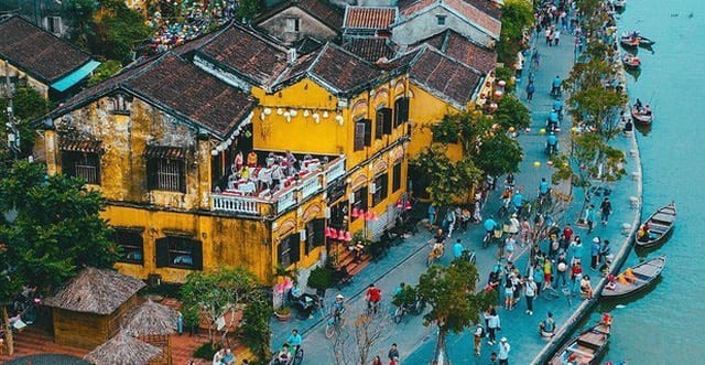 Hoi An is a favourite destination of Japanese tourists. (Photo: Duy Hau)