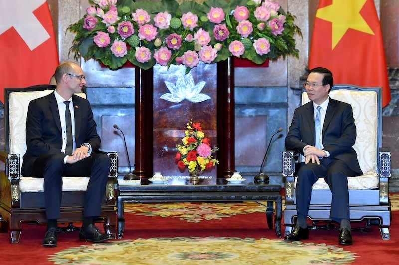 President Vo Van Thuong and President of the National Council of Switzerland Martin Candinas during a reception in Hanoi on June 30. (Photo: NDO)