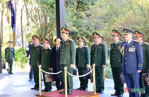 A welcome ceremony is held for Senior Lieutenant General Nguyen Tan Cuong, Chief of the General Staff of the Vietnam People’s Army and Deputy Minister of National Defense in Wellington. (Photo: qdnd.vn)