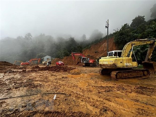 The scene of the landslides in Bao Loc pass in Lam Dong province (Photo: VNA)