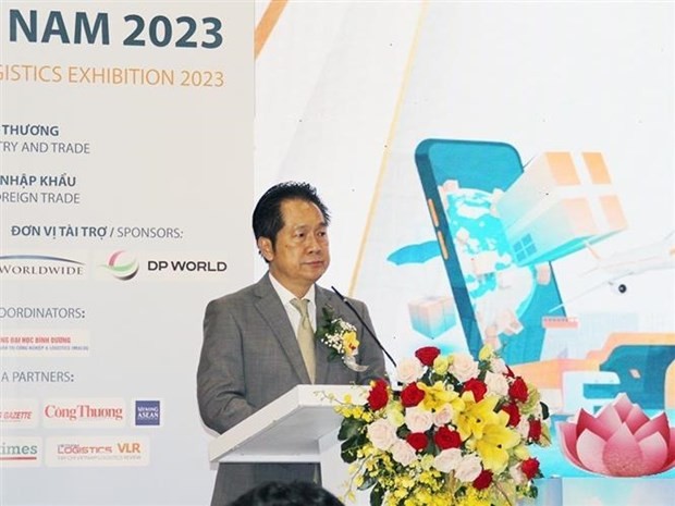 Le Duy Hiep, President of the Vietnam Logistics Business Association (VLA), speaks at the event. (Photo: VNA)