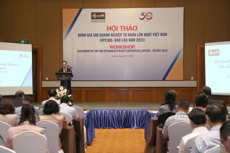 The Vietnam Institute for Development Strategies, the Ministry of Planning and Investment, and Konrad-Adenaeur-Stiftung Vietnam (KAS) release the assessment of the top 500 Vietnamese private enterprises (VPE500) in the 2021-2022 period. (Photo: MPI)