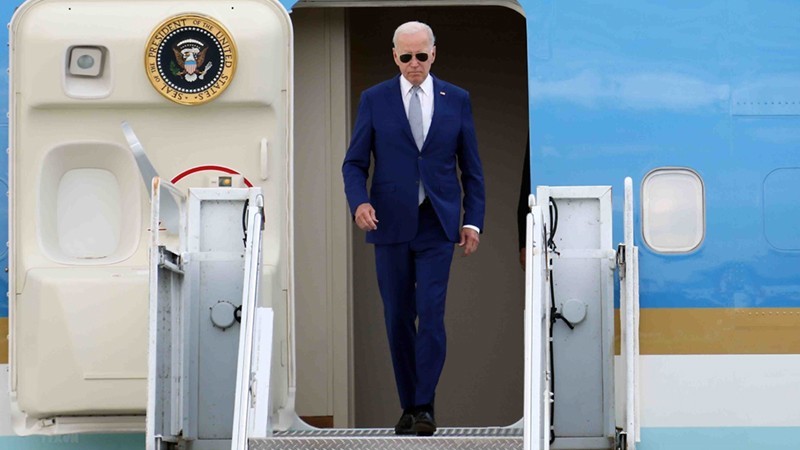 US President Joseph R. Biden, Jr. arrives in Hanoi on September 10 afternoon, beginning his State visit to Vietnam. (Photo: VNA) 