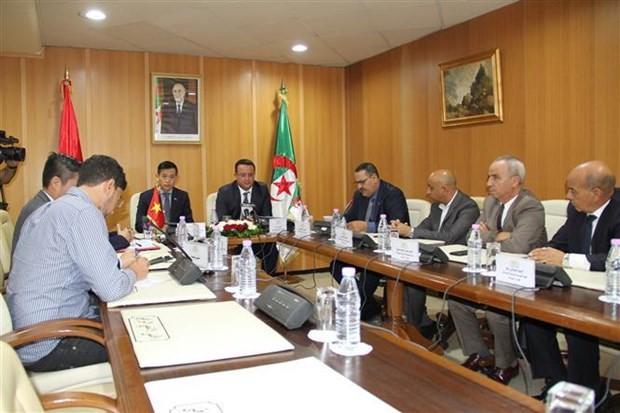 The Algeria-Vietnam Friendship Parliamentarians' Group makes its debut in Algiers on October 9. (Photo: VNA)
