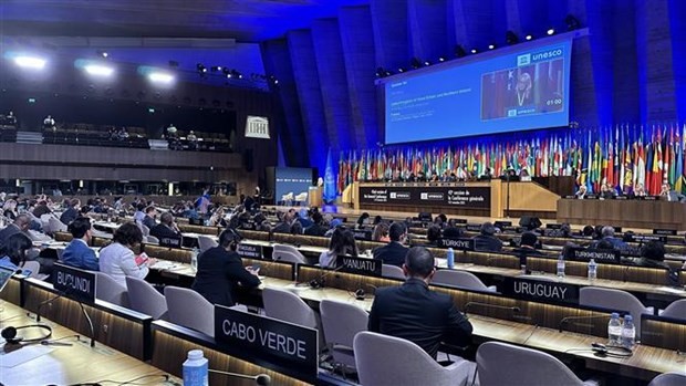 At the 42nd session of the UNESCO’s General Conference. (Photo: VNA)