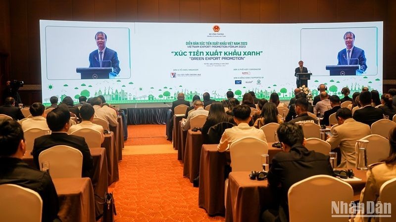 Deputy Minister of Industry and Trade Do Thang Hai speaks at the forum. (Photo: NDO)