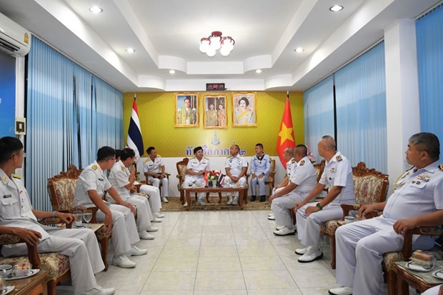 Representatives from Vietnamese, Thai navies at the meeting. (Photo: VNA)